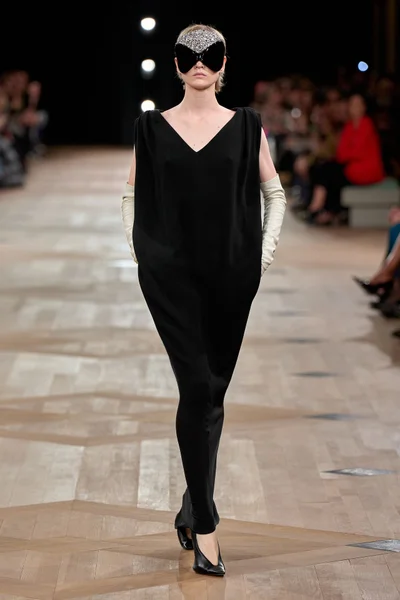 Look 1